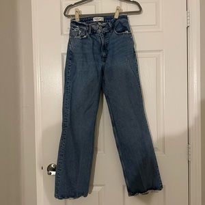 Abercrombie The 90’s High Rise Curve Love Jeans